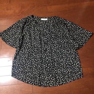 ユナイテッドアローズグリーンレーベルリラクシング(UNITED ARROWS green label relaxing)のグリーンレーベル　花柄ブラウス(シャツ/ブラウス(半袖/袖なし))