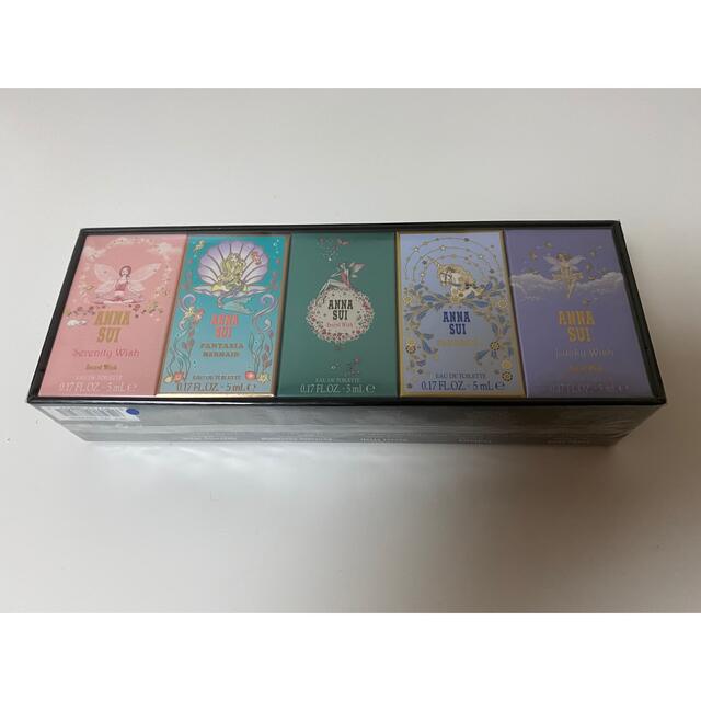 ANNA SUI(アナスイ)の新品未使用　ANNA SUI 香水セット　5ml×5本 コスメ/美容のメイク道具/ケアグッズ(ボトル・ケース・携帯小物)の商品写真