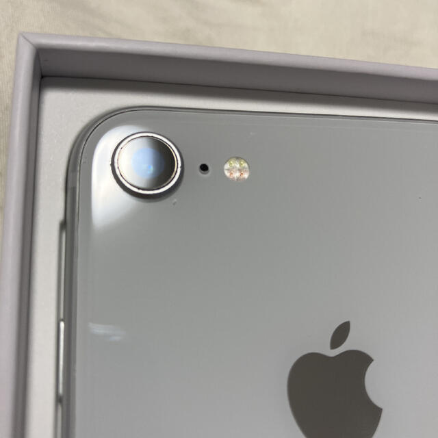 Apple iPhone 8 64GB シルバー 本体 SIMフリー