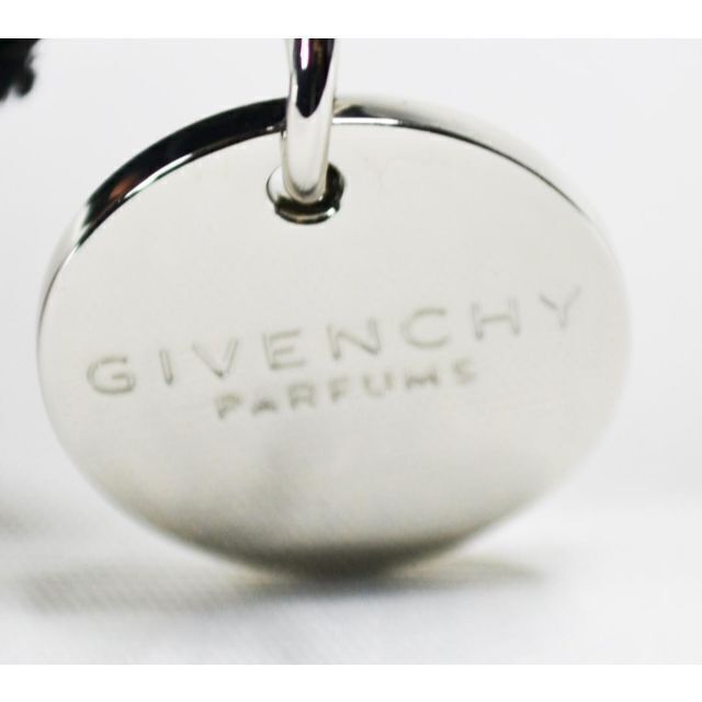 GIVENCHY(ジバンシィ)のgivpbk 新品未使用本物 GIVENCHY　ジバンシー ノベルティポーチ レディースのファッション小物(ポーチ)の商品写真