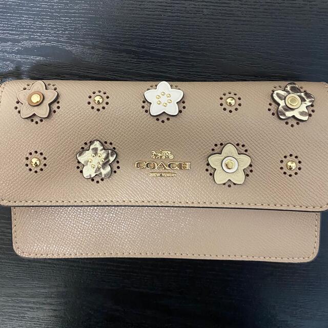 未使用☆coach フラワーモチーフ クラッチバッグ