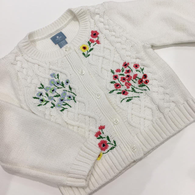 babyGAP(ベビーギャップ)の新品タグ付♡ GAP 花柄 カーディガン キッズ/ベビー/マタニティのキッズ服女の子用(90cm~)(カーディガン)の商品写真