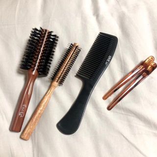 4000円相当　ブラシ、コーム　ヘアブロー5点セット(ヘアブラシ/クシ)