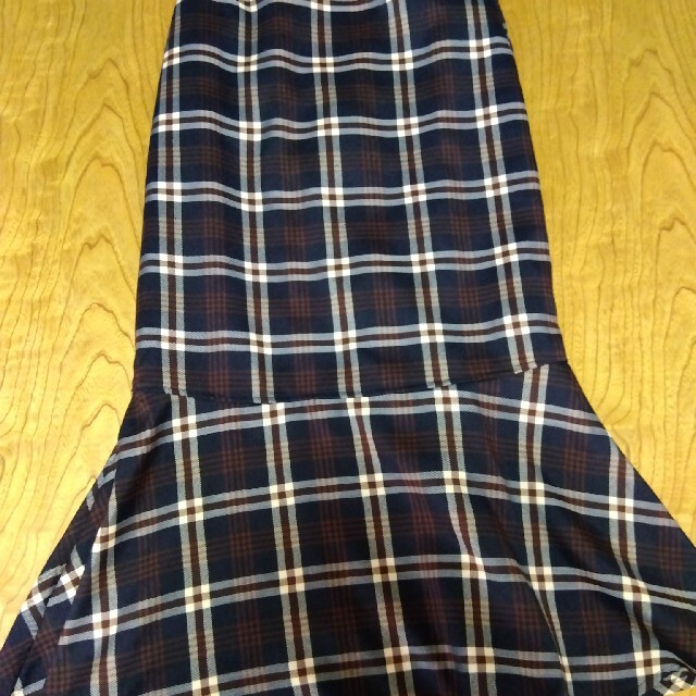 INGNI(イング)のINGNI マーメイドロングスカート美品 レディースのスカート(ロングスカート)の商品写真