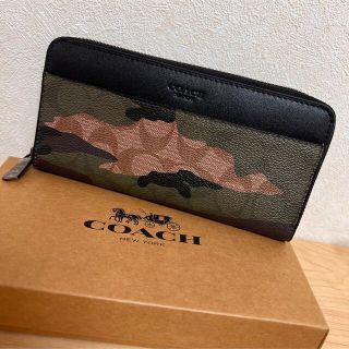 コーチ(COACH)の【　新品未使用　】　coach コーチ 迷彩 長財布 ラウンドファスナー(長財布)