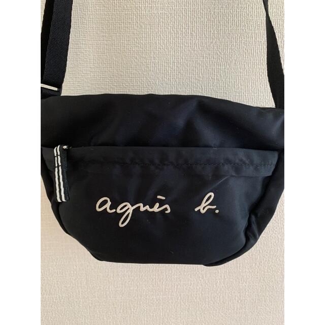 agnes b.(アニエスベー)の正規品　アニエスベー　ショルダーバッグ  ナイロン　斜め掛け　サコッシュ レディースのバッグ(ショルダーバッグ)の商品写真