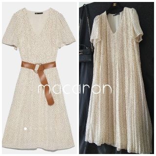 ザラ(ZARA)の未使用ザラZARA秋服ベルト付プリーツ ロングワンピース茶ベージュゆったりドット(ロングワンピース/マキシワンピース)