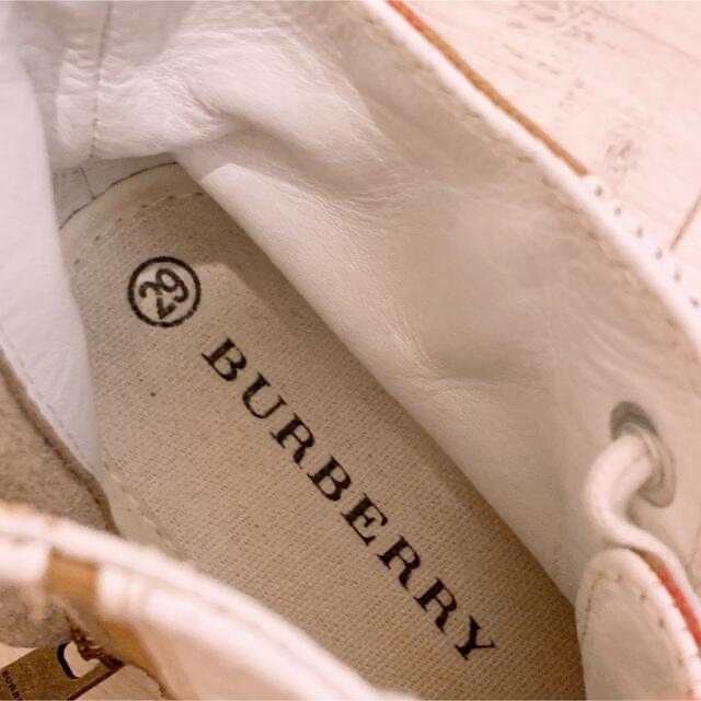 BURBERRY(バーバリー)のバーバリーチルドレン　スニーカー　18.5 キッズ/ベビー/マタニティのキッズ靴/シューズ(15cm~)(スニーカー)の商品写真