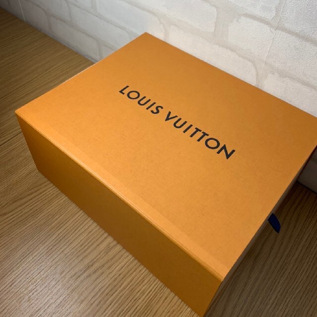 LOUIS VUITTON(ルイヴィトン)のルイヴィトン LVオリラインスニーカー(172) メンズの靴/シューズ(スニーカー)の商品写真