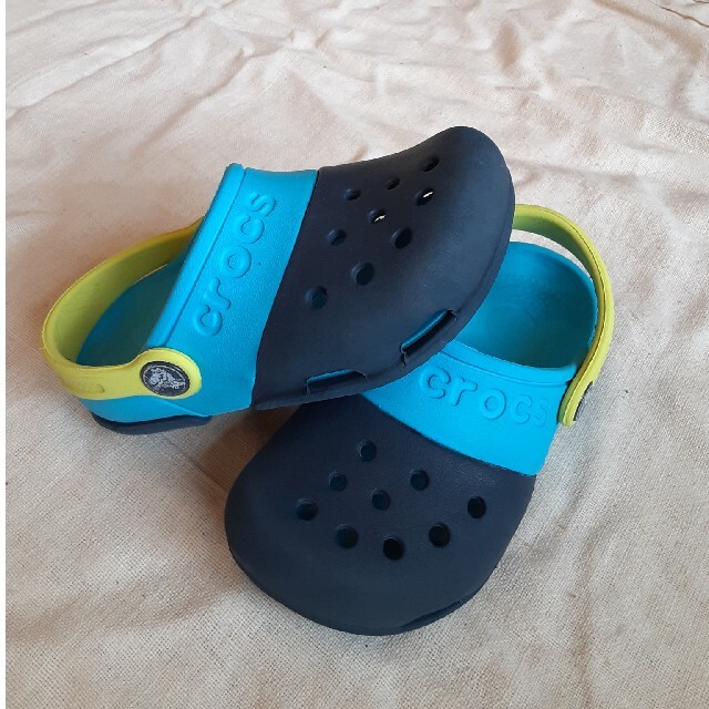 crocs(クロックス)のクロックス　サイズC10　17.5cm キッズ/ベビー/マタニティのキッズ靴/シューズ(15cm~)(サンダル)の商品写真