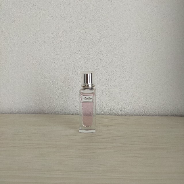 Dior(ディオール)のDior　香水　ミスディオール　ブルーミングブーケ コスメ/美容の香水(香水(女性用))の商品写真