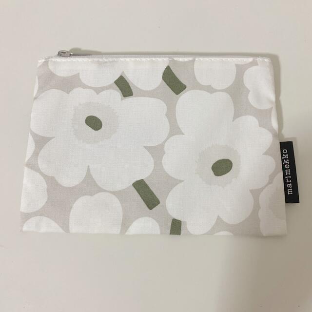 marimekko(マリメッコ)の未使用♡マリメッコ　ポーチ レディースのファッション小物(ポーチ)の商品写真