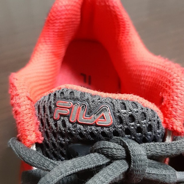 FILA(フィラ)のフィラ　キッズスニーカー18センチ キッズ/ベビー/マタニティのキッズ靴/シューズ(15cm~)(スニーカー)の商品写真