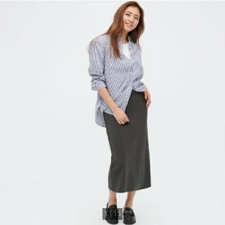 ユニクロ(UNIQLO)のストレッチダブルフェイスナロースカート(ロングスカート)