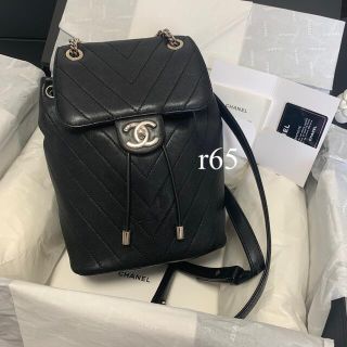 CHANEL バックパック　Vステッチ　シェブロン