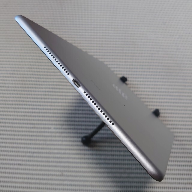 完動品美品iPad Air2(A1566)本体16GBシルバーWi-Fiモデル