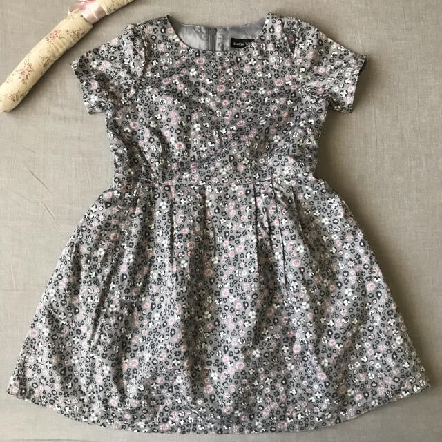 BeBe(ベベ)のべべ　フォーマルワンピース　110cm キッズ/ベビー/マタニティのキッズ服女の子用(90cm~)(ワンピース)の商品写真