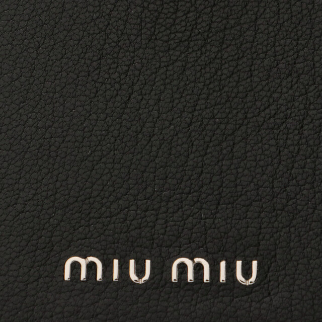 miumiu(ミュウミュウ)のMIU MIU MADRAS PEARL iPhone12 miniケース スマホ/家電/カメラのスマホアクセサリー(iPhoneケース)の商品写真