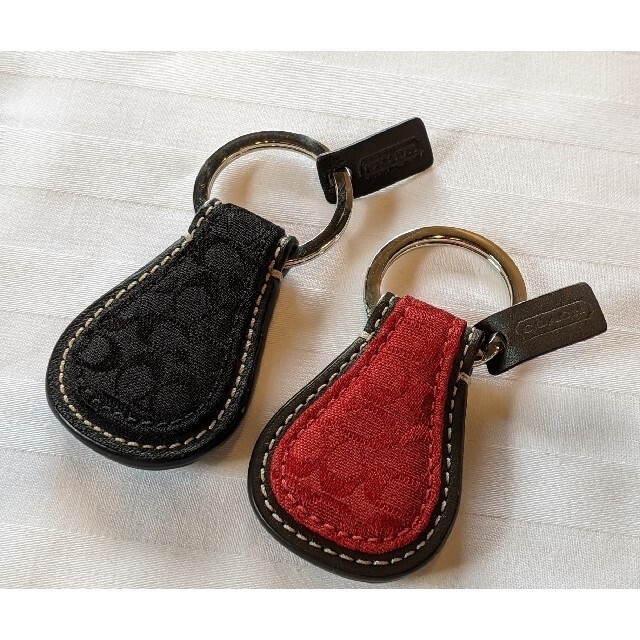 正規代理店 COACH グリーン レザー ティアドロップ キーホルダー