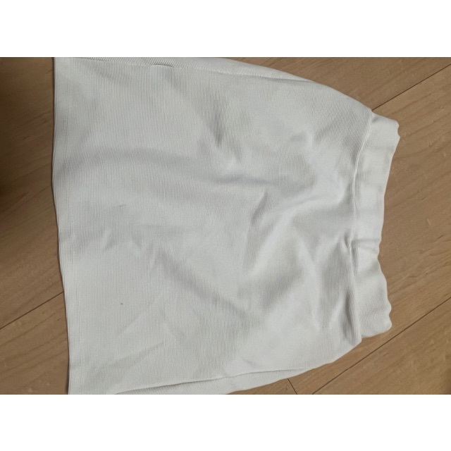 DaTuRa(ダチュラ)のDaTuRa タイトスカート ホワイト レディースのスカート(ミニスカート)の商品写真