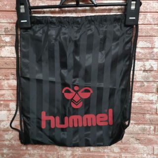 ヒュンメル(hummel)のhummel ヒュンメル シャドーストライプ柄 巾着袋 シューズケース 黒×赤3(その他)