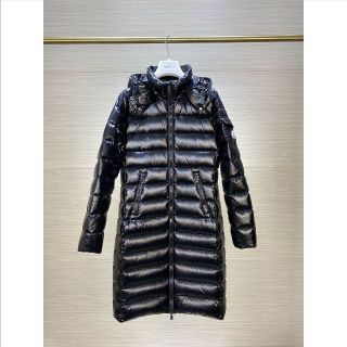 カテゴリ MONCLER - モンクレール sacai ワンピース 00 SAYAの通販 by