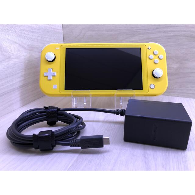 Nintendo Switch LITE 本体、純正充電アダプタ-