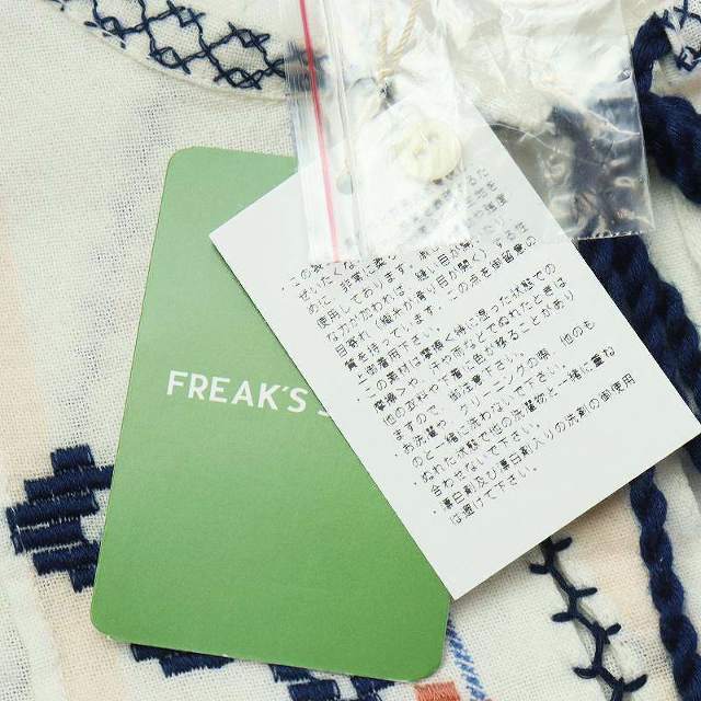 FREAK'S STORE(フリークスストア)のフリークスストア ブラウス シャツ 長袖 リボン ストライプ 刺繍  F 白 紺 レディースのトップス(シャツ/ブラウス(長袖/七分))の商品写真