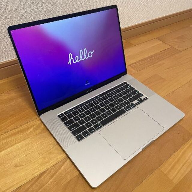 MacBook Pro 2019 16インチ/8コア/32GB/1TB/US