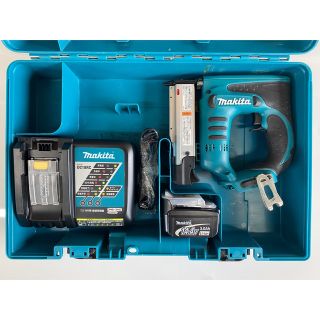 マキタ(Makita)の良品  マキタ 充電式ピンタッカー PT350D(工具/メンテナンス)