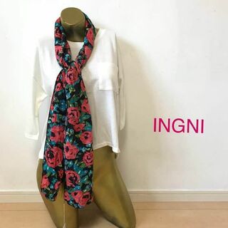イング(INGNI)の【0461】INGNI 花柄 ブラック ストール 薔薇 バラ(ストール/パシュミナ)