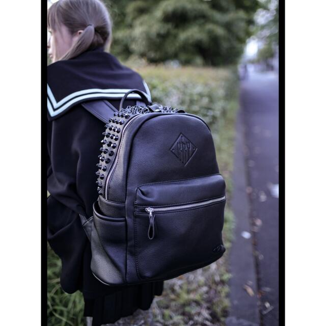 MILKBOY(ミルクボーイ)のKRY リュック　新品　タグ付　BACKPACK黒×ブラック　 レディースのバッグ(リュック/バックパック)の商品写真