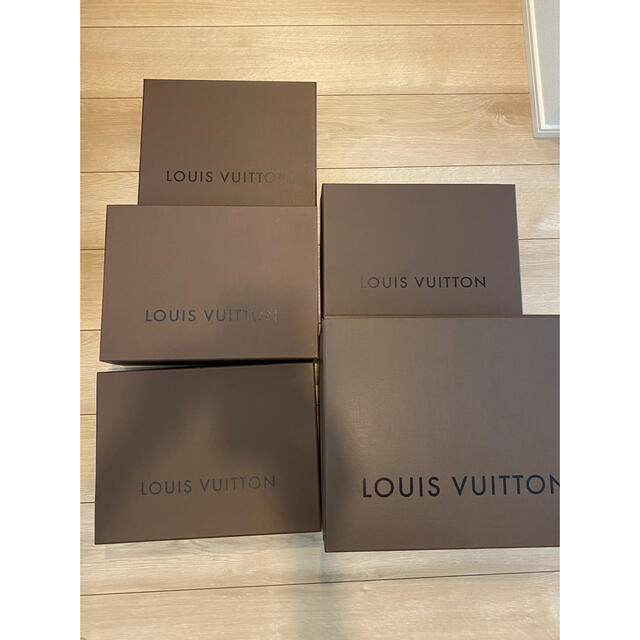 LOUIS VUITTON(ルイヴィトン)の特別セール！VUITTON 空箱　大きめサイズ5個　贈り物や収納入れに！ レディースのバッグ(ショップ袋)の商品写真