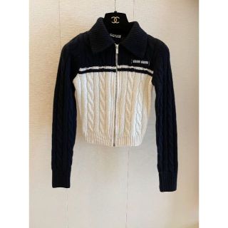 ミュウミュウ ニットの通販 600点以上 | miumiuを買うならラクマ