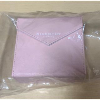 ジバンシィ(GIVENCHY)のGIVENCHY ポーチ(ポーチ)