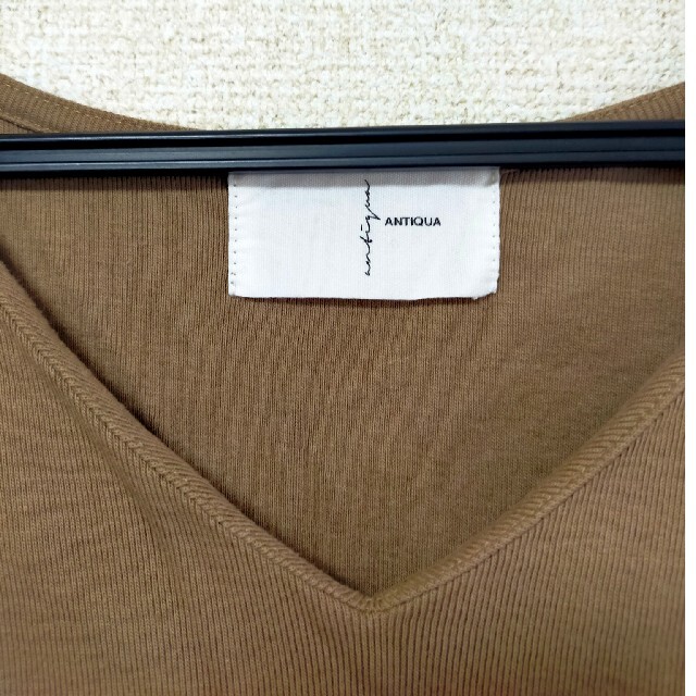 antiqua(アンティカ)のベーシックコットンフライスVネックロンT レディースのトップス(Tシャツ(長袖/七分))の商品写真