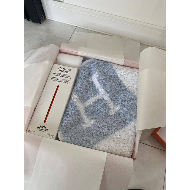 新品★未使用★HERMES エルメス　ハンドクリーム　ハンドタオル　ギフトハンカチ