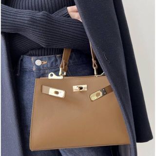 アパルトモンドゥーズィエムクラス(L'Appartement DEUXIEME CLASSE)の【AULENTTI/オウレンティ】One Handle Bag キャメル(ハンドバッグ)