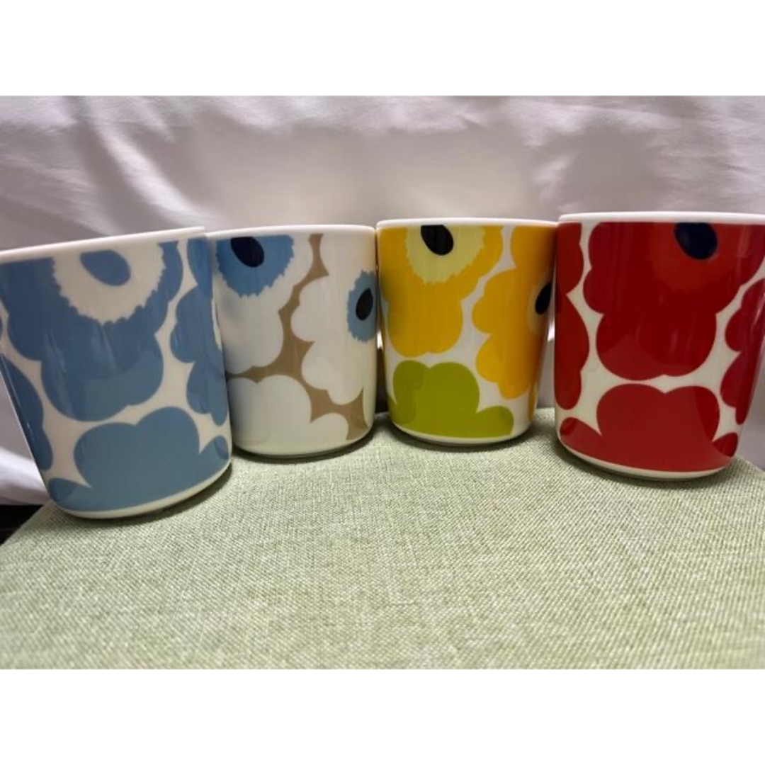 クリスマスプレゼント新品！marimekko★Unikko マグカップ  4個セット