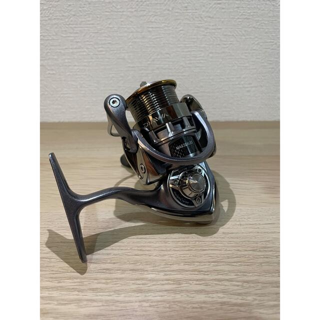 DAIWA(ダイワ)の【漁師さま専用】12イグジスト1003 替えスプール付き スポーツ/アウトドアのフィッシング(リール)の商品写真