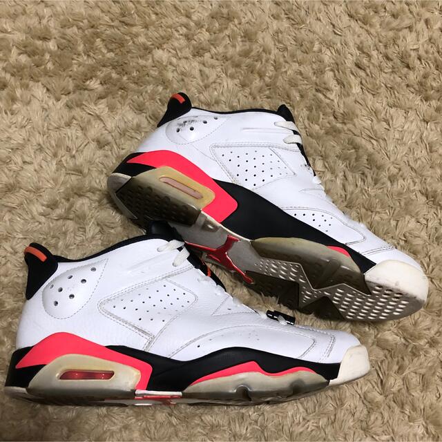 NIKE(ナイキ)のNIKE AIR JORDAN 6 RETRO LOW 304401-123 メンズの靴/シューズ(スニーカー)の商品写真