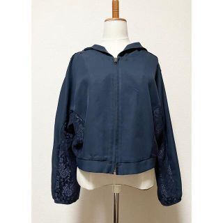 アクシーズファム(axes femme)の☆axes femme☆レース切替ショート丈ジップアップパーカー 紺(パーカー)