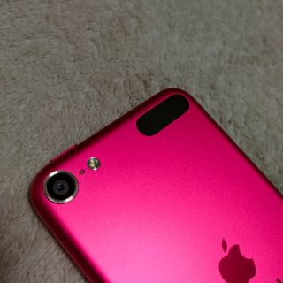 アイポッドタッチ(iPod touch)の【値下げ】iPod touch 第6世代 16GB　コード・イヤホンセット(ポータブルプレーヤー)