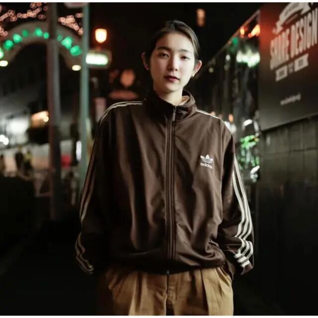 adidas ベロア セットアップ ブラウン×ゴールド 小松菜奈 在原みゆき-