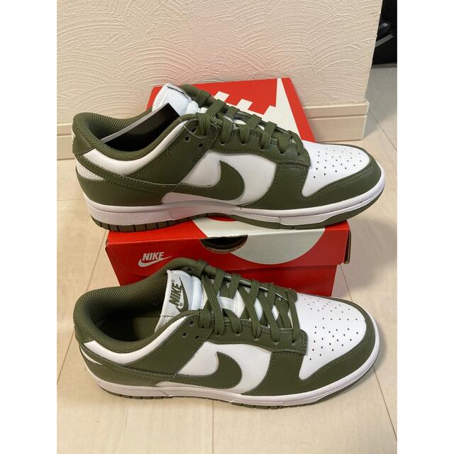 NIKE(ナイキ)のNike WMNS Dunk Low "Medium Olive" レディースの靴/シューズ(スニーカー)の商品写真