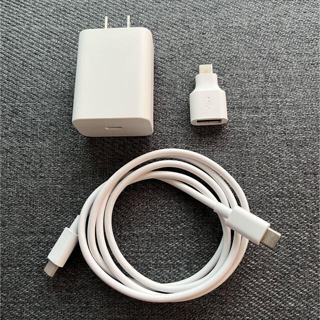 Google Pixel(グーグルピクセル)の(Google純正)Type-C 充電器、ケーブル、変換プラグ スマホ/家電/カメラのスマートフォン/携帯電話(バッテリー/充電器)の商品写真