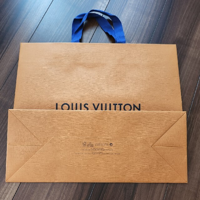 LOUIS VUITTON(ルイヴィトン)の【美品!】ルイヴィトン紙袋、布袋、封筒セット レディースのバッグ(ショップ袋)の商品写真