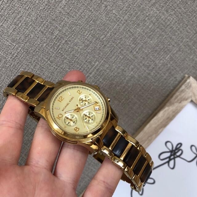 MICHAEL KORS 時計（ベッコウ柄）