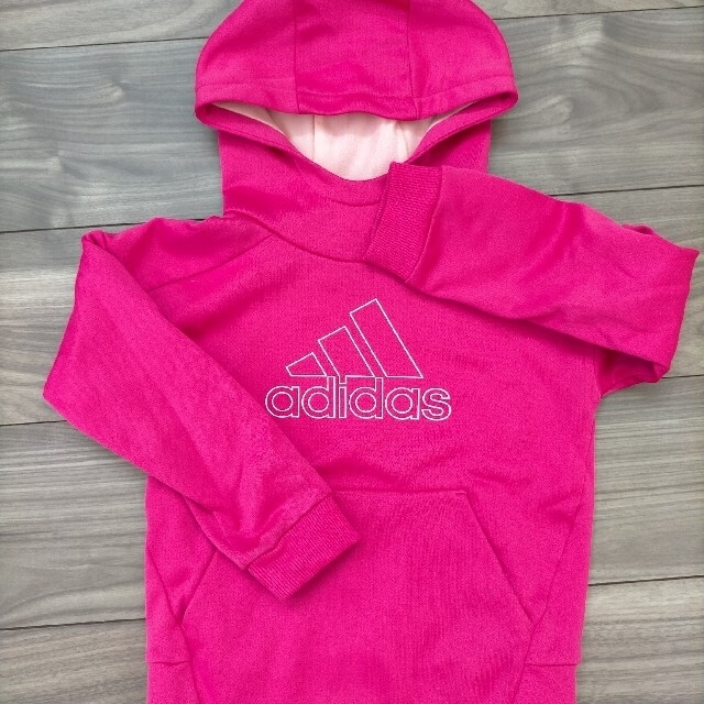 adidas(アディダス)の【RmR様専用】アディダス パーカー キッズ/ベビー/マタニティのキッズ服女の子用(90cm~)(Tシャツ/カットソー)の商品写真