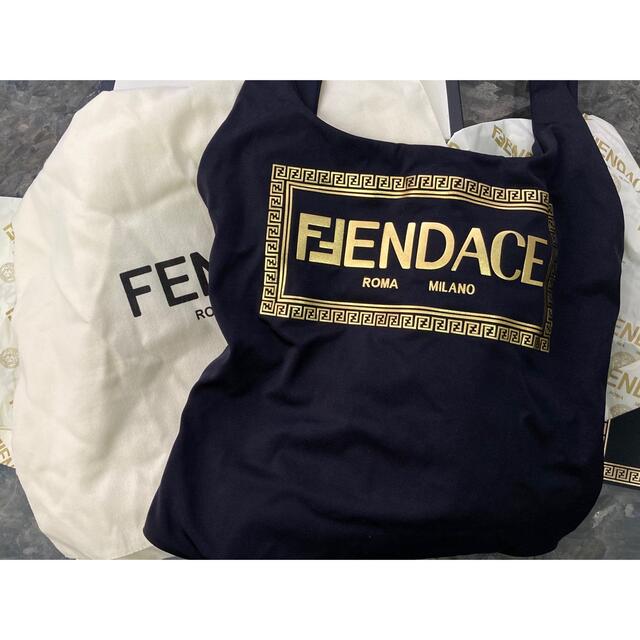 FENDI(フェンディ)のFENDI FENDACE フェンダーチェロゴ スイムスーツ 水着 レディースの水着/浴衣(水着)の商品写真